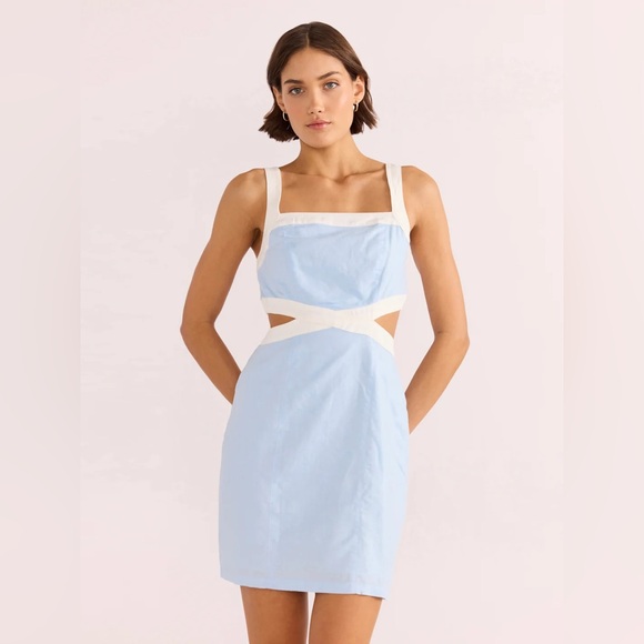 MinkPink Sky Blue Contrast Dress - Picture 1 of 4